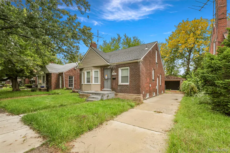 19586 Strasburg Street, Detroit, MI 48205 - #2