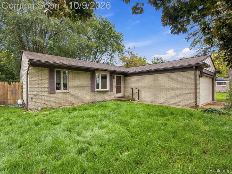 41138 Wessel Drive, Sterling Heights, MI 48313 - #2