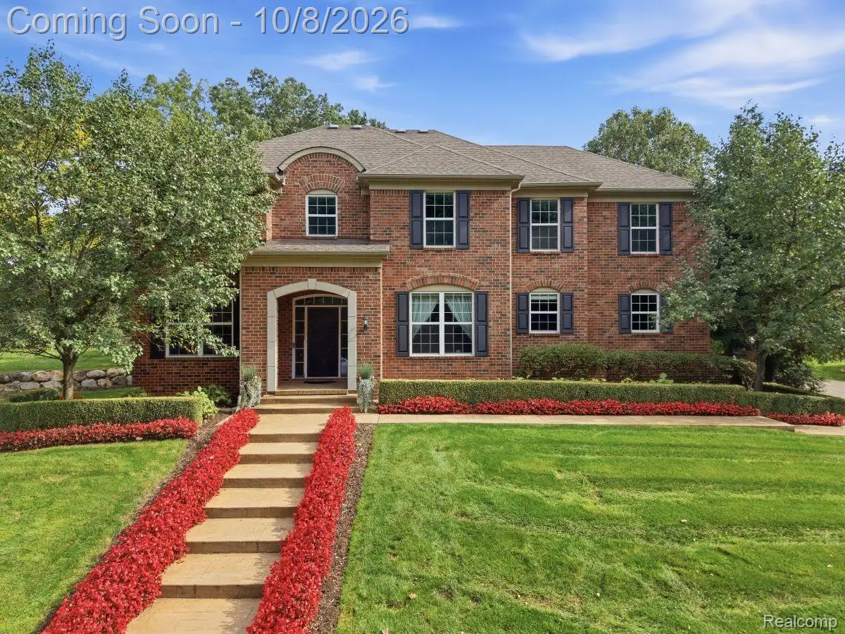 319 Greenan Lane, Orion, MI 48362 - #1