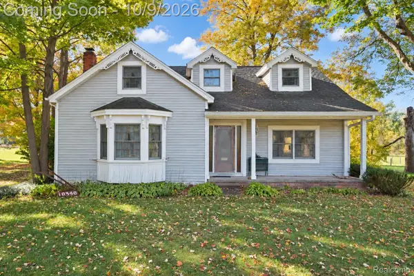 10350 Oakhill Road, Holly, MI 48442