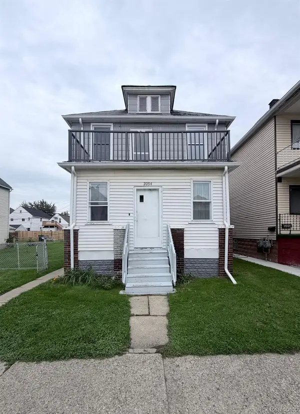 2094 Trowbridge Street, Hamtramck, MI 48212