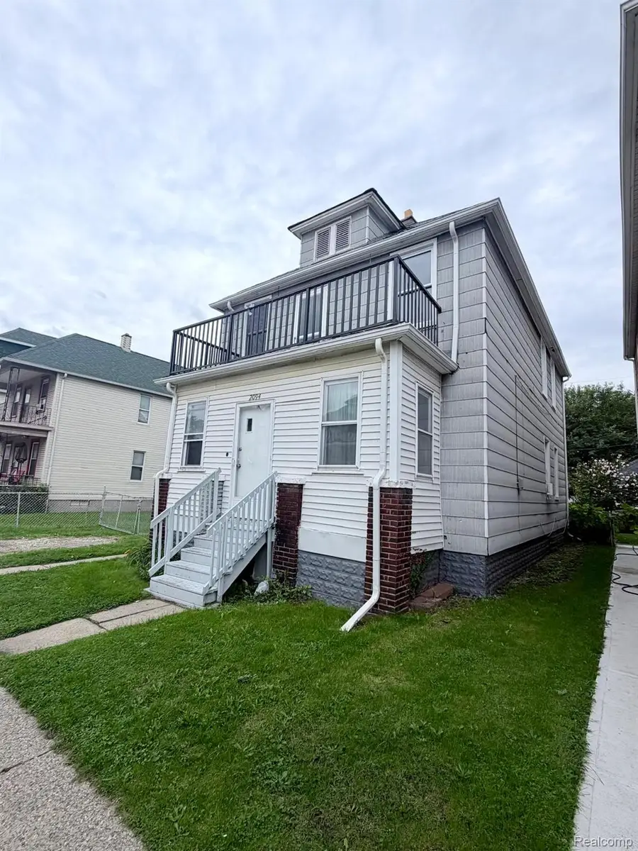 2094 Trowbridge Street, Hamtramck, MI 48212 - #2