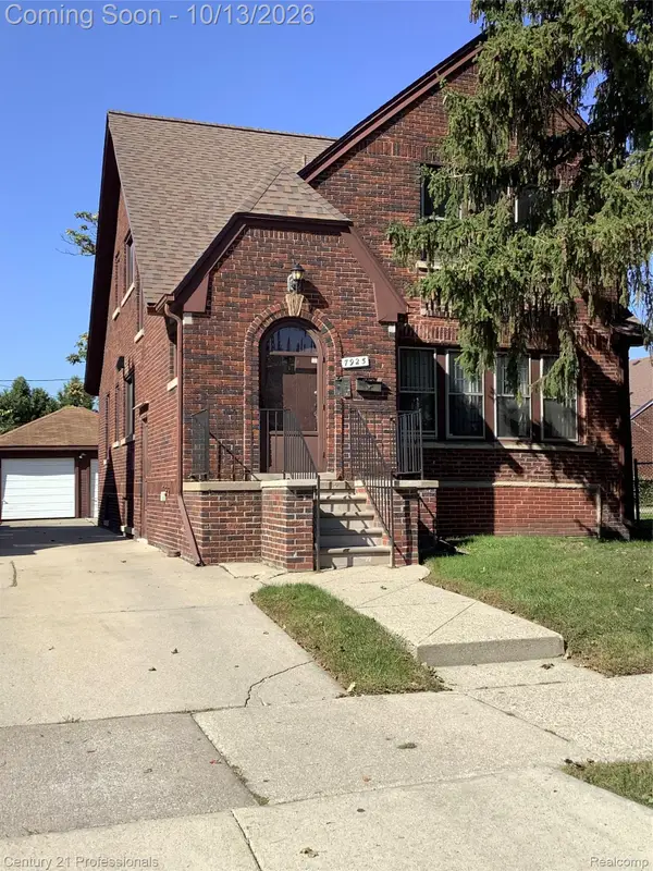 7925 Middlepointe Street, Dearborn, MI 48126