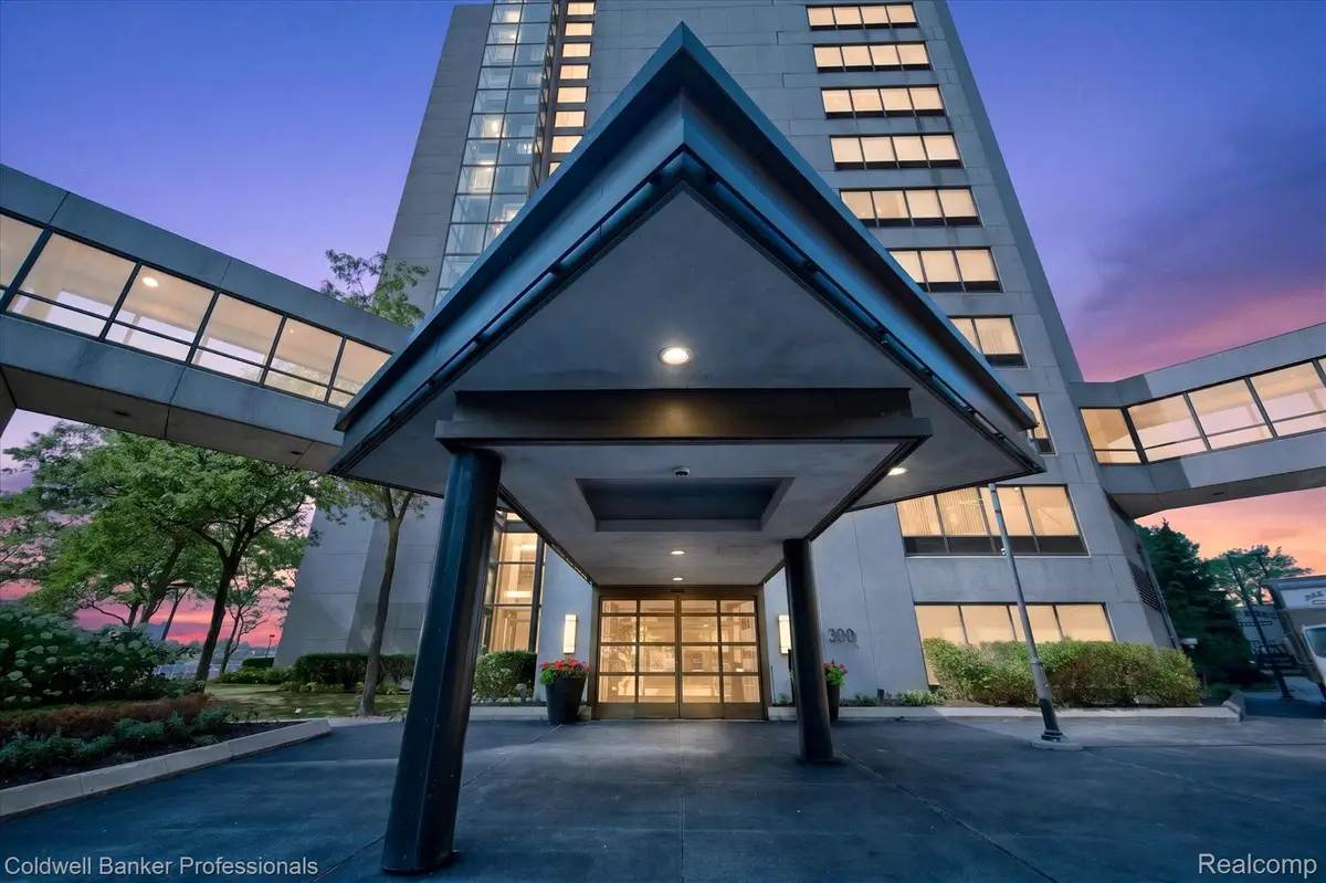 1001 W JEFFERSON Riverfront Drive #14-G, Detroit, MI 48226 - #1