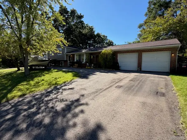 4039 Clifton Ridge, Highland, MI 48357
