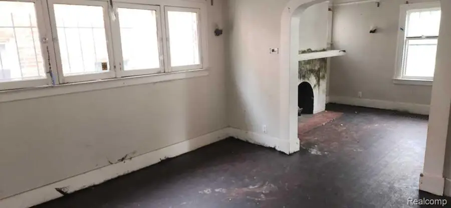 9241 Mendota Street, Detroit, MI 48204 - #3