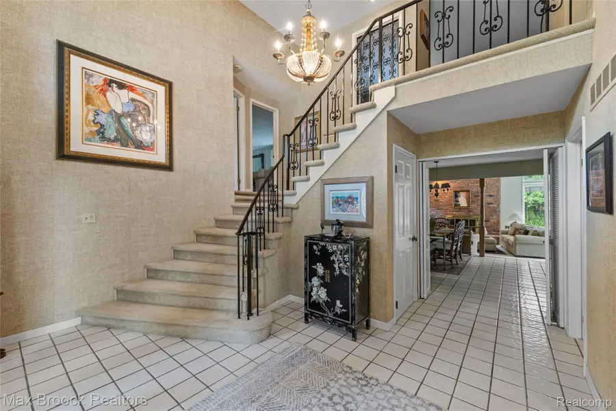 3265 Bloomfield Shore Drive, West Bloomfield, MI 48323 - #3