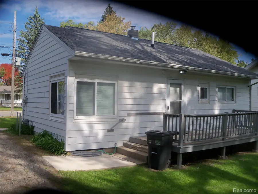 2220 E Bristol Road, Burton, MI 48529 - #2