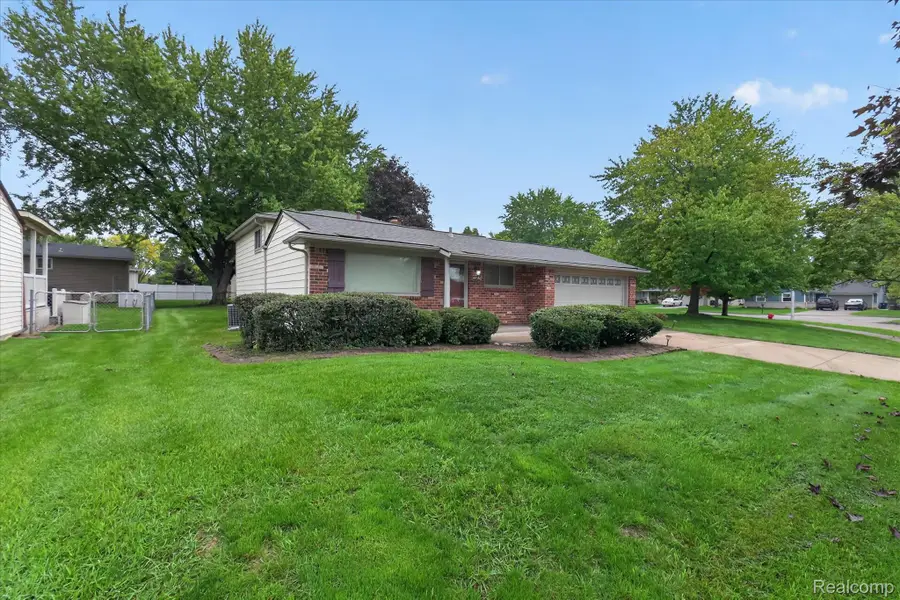 44546 Twyckingham Lane, Canton, MI 48187 - #2