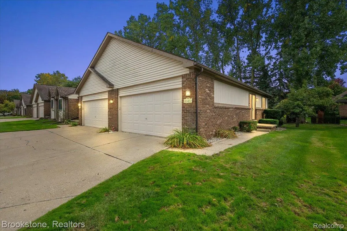20470 Longwood Drive, Clinton, MI 48038 - #1