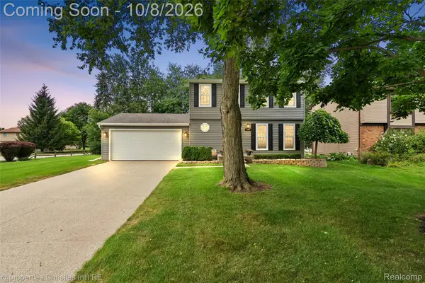 1696 Dancer Drive, RochesterHills, MI 48307