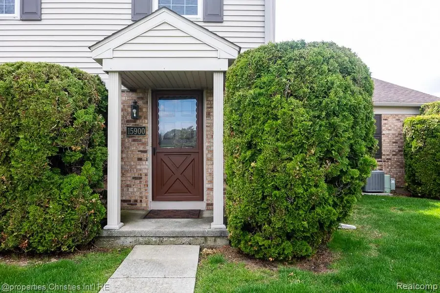 15900 N Franklin Drive, Clinton, MI 48038 - #3