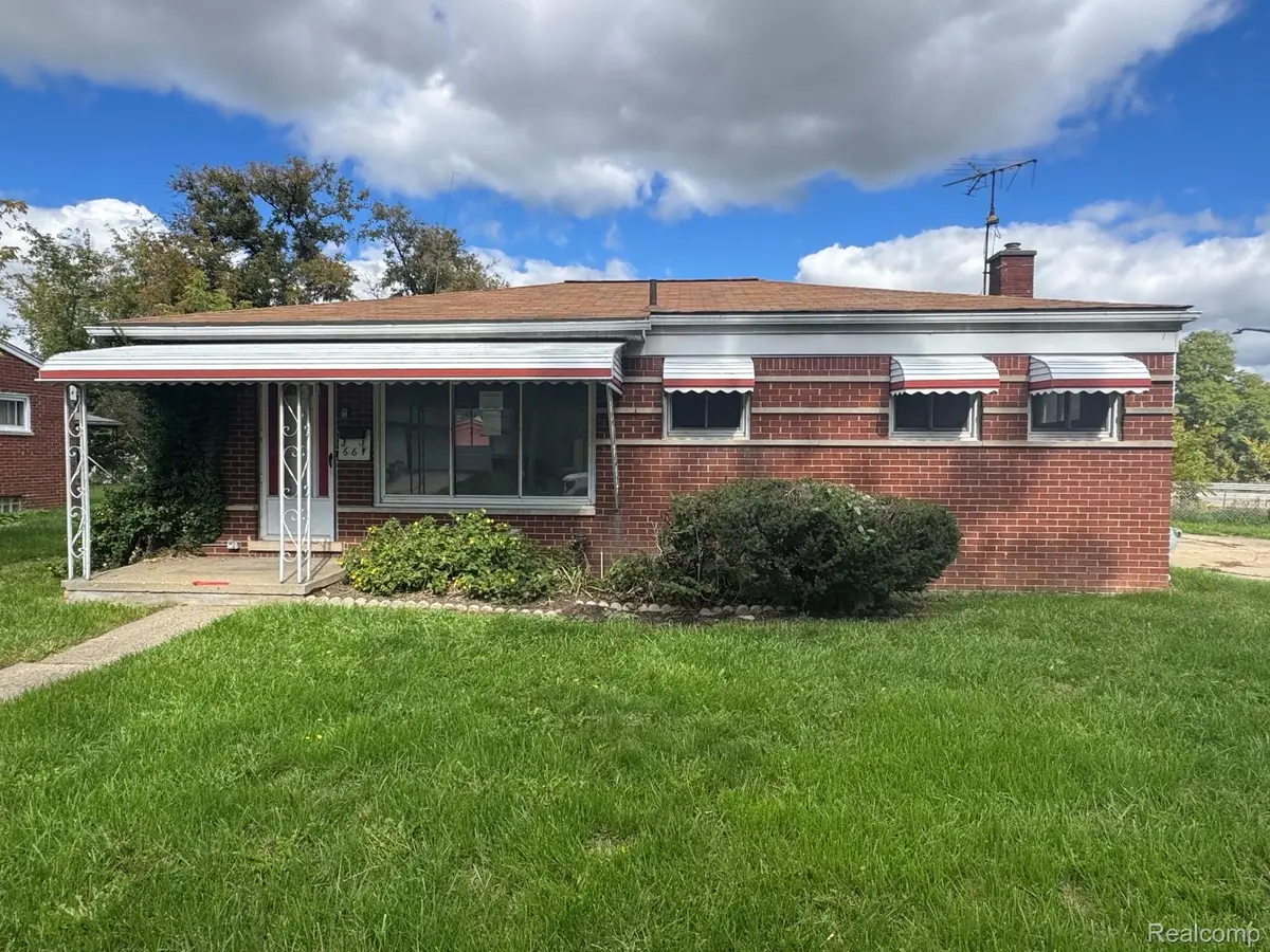 667 Riverside Street, Pontiac, MI 48342 - #1