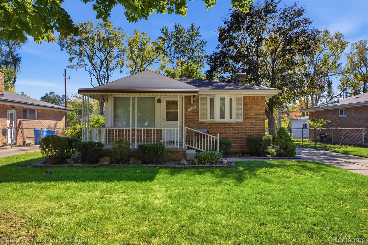 23421 Powers Avenue, Dearborn Heights, MI 48125 - #1