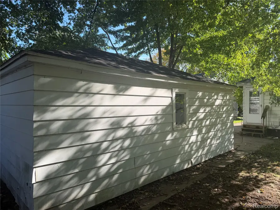 18949 Washtenaw Street, Harper Woods, MI 48225 - #2