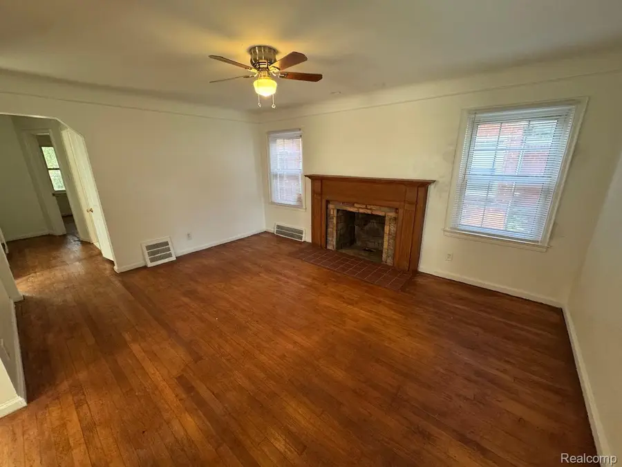 5937 Radnor Street, Detroit, MI 48224 - #3