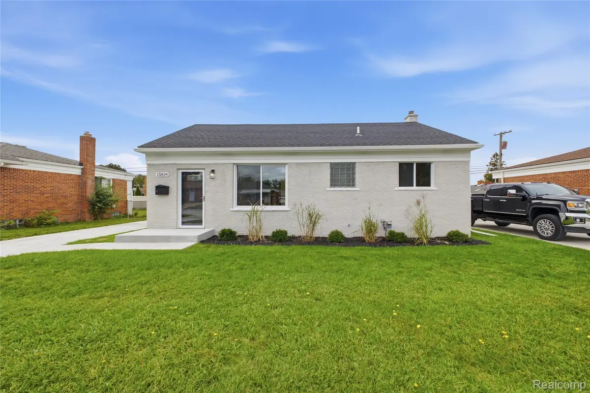15834 Chestnut Street, Roseville, MI 48066 - #1