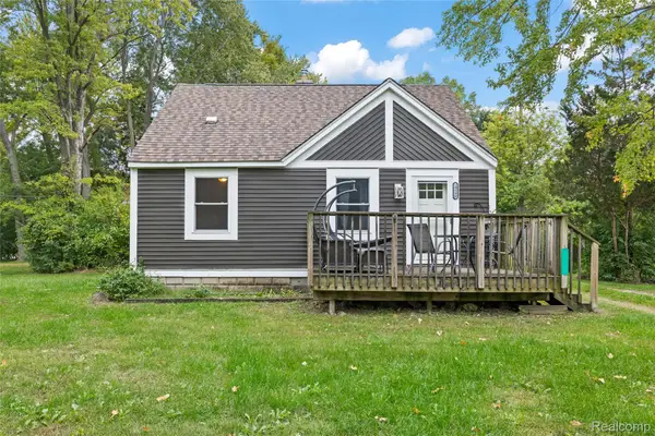 19590 Parkville Street, Livonia, MI 48152