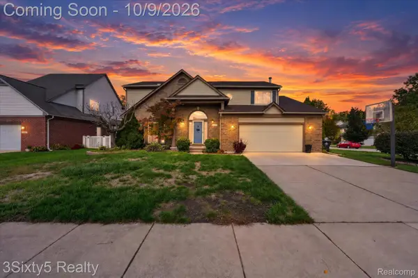 27832 Meadowbrooke Avenue, Livonia, MI 48154