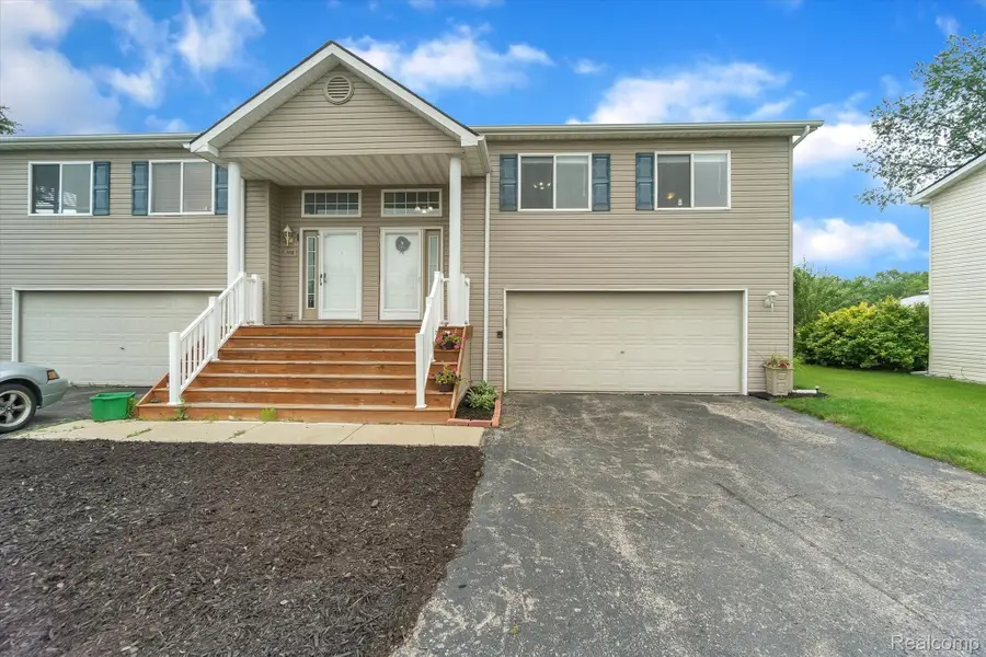 1116 Lakeview Circle, Mundy, MI 48439 - #2