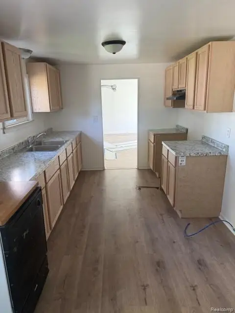 4044 Leith Street, Burton, MI 48509 - #3