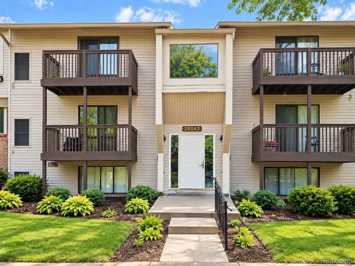 30042 W 12 Mile Road #50, Farmington Hills, MI 48334 - #1