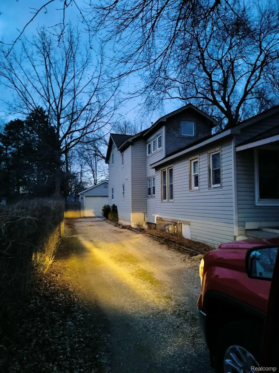 193 Hickory Drive, Troy, MI 48083 - #2