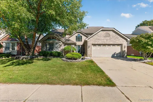 22290 Genesis Drive, Woodhaven, MI 48183