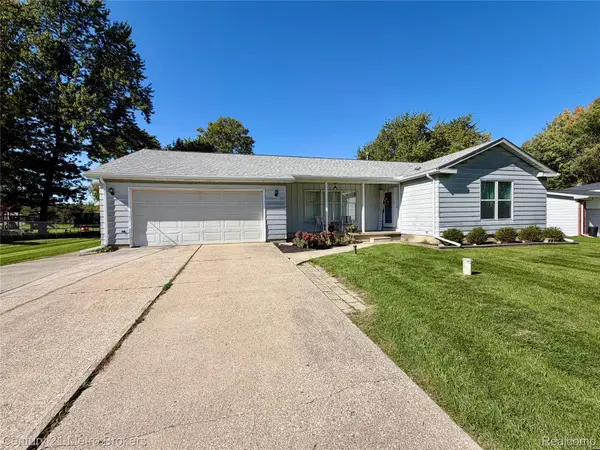 7048 Brittwood Lane, Flint, MI 48507