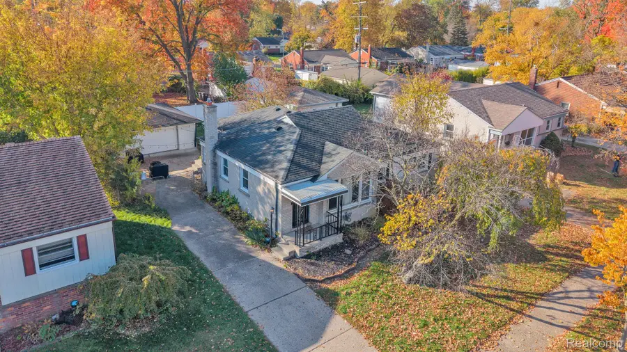 29653 Macintyre Street, Livonia, MI 48150 - #2