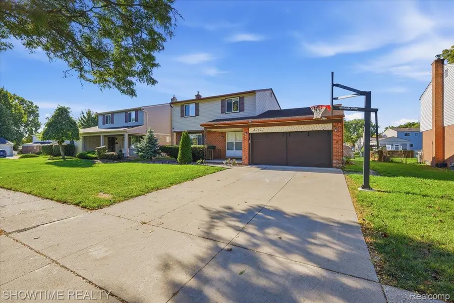 40621 Rinaldi Drive, Sterling Heights, MI 48313 - #3