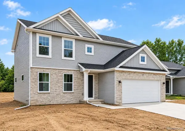 2110 Stillwater Drive, Davison, MI 48423