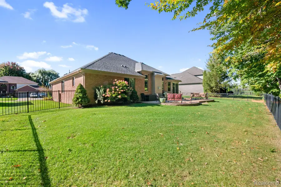 32830 Kathleen Drive, Chesterfield, MI 48047 - #2