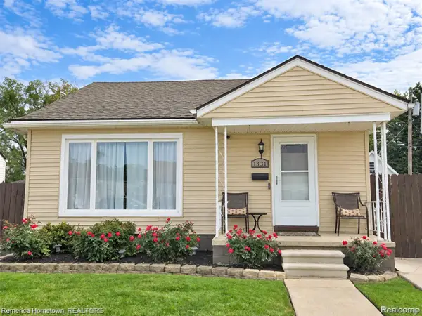 1327 Austin Avenue, LincolnPark, MI 48146
