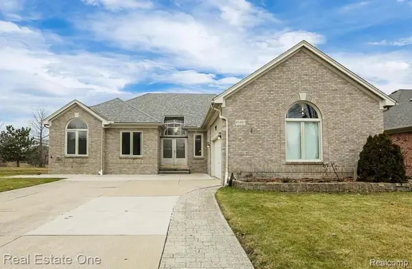 40497 Riverbend Drive, SterlingHeights, MI 48310