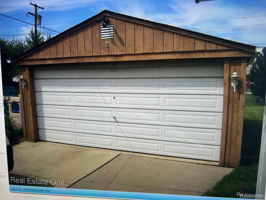 2144 Cleveland Avenue, Lincoln Park, MI 48146 - #3