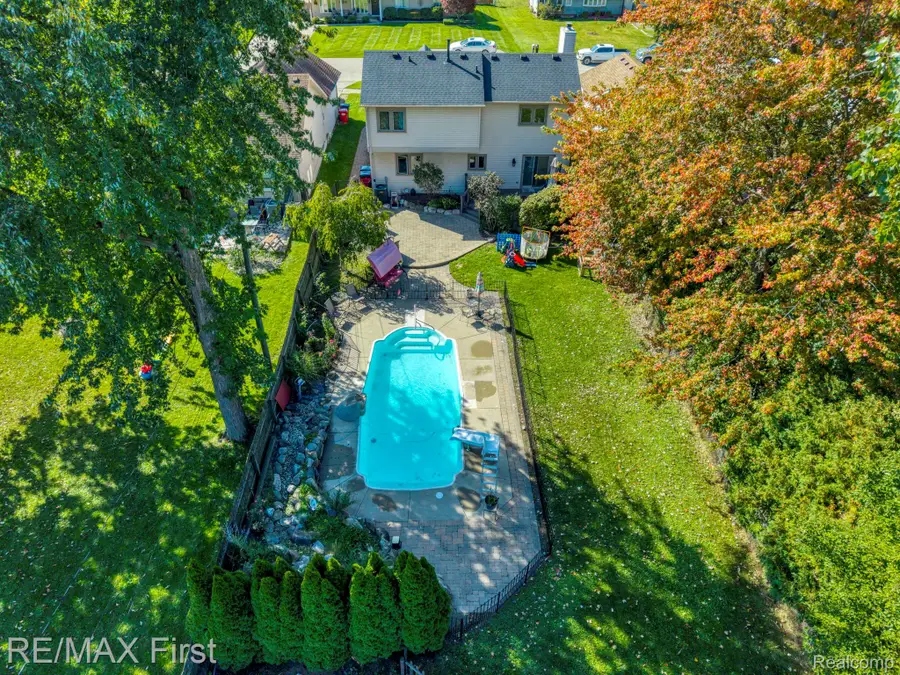 23577 Donaldson Street, Clinton Township, MI 48035 - #2