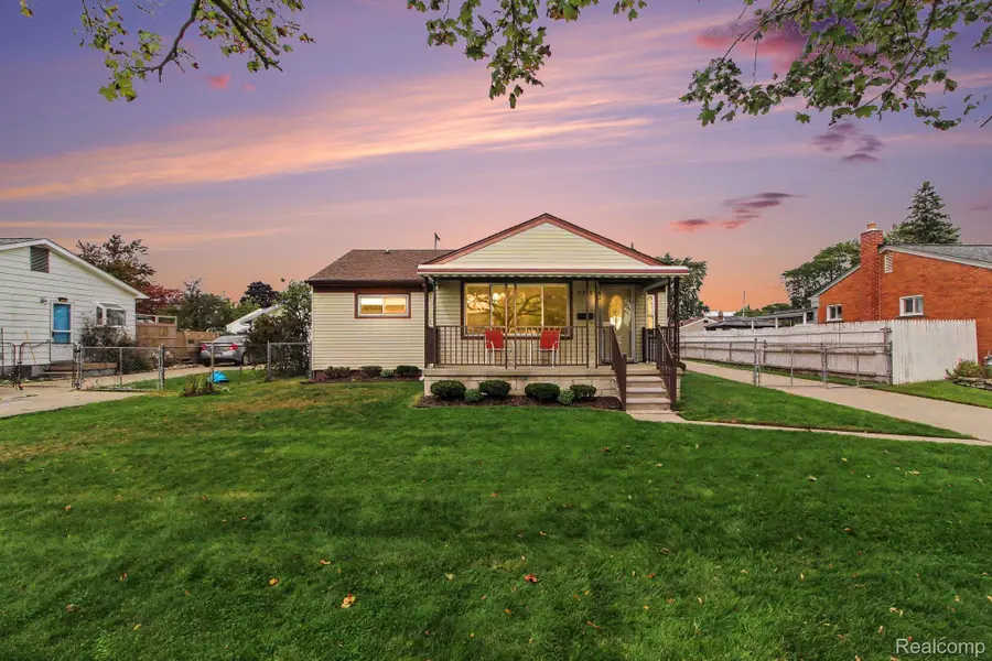 31840 Block Avenue, Garden City, MI 48135 - #2