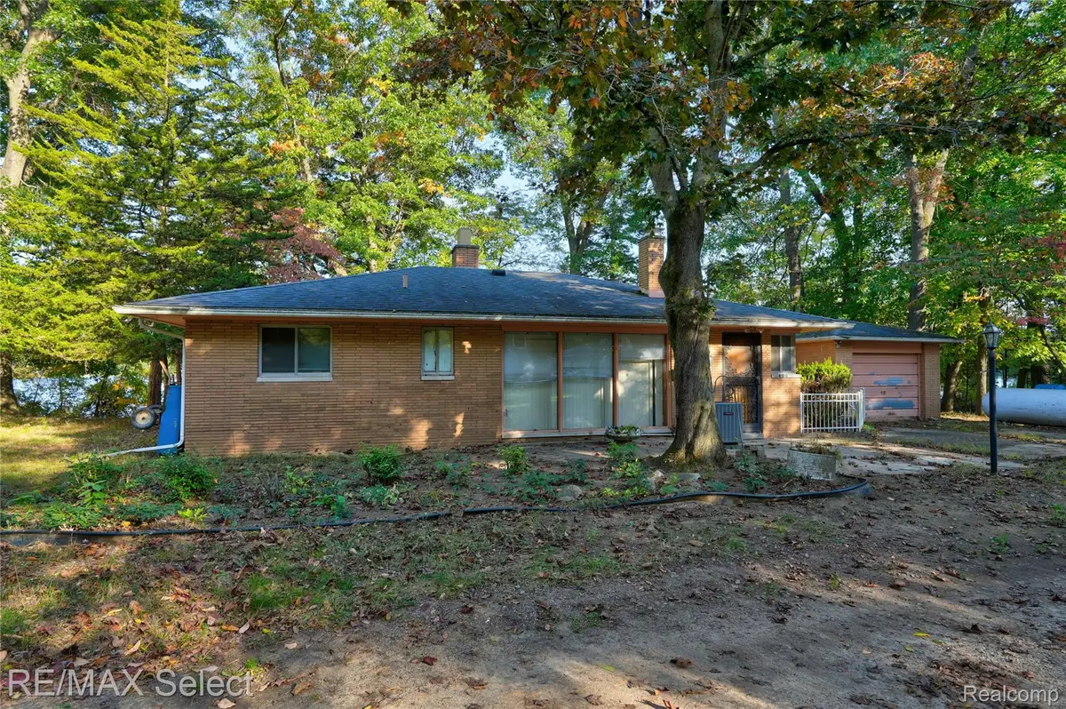 400 Lakeshore Drive, Leoni, MI 49240 - #1