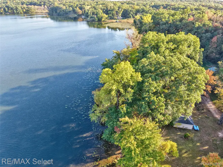 400 Lakeshore Drive, Leoni, MI 49240 - #3