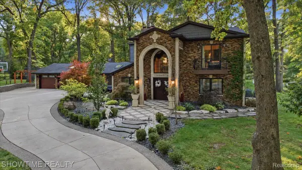1258 Priscilla Lane, RochesterHills, MI 48309