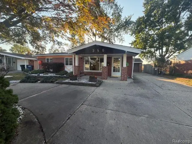 356 S Christine Street S, Westland, MI 48186 - #2