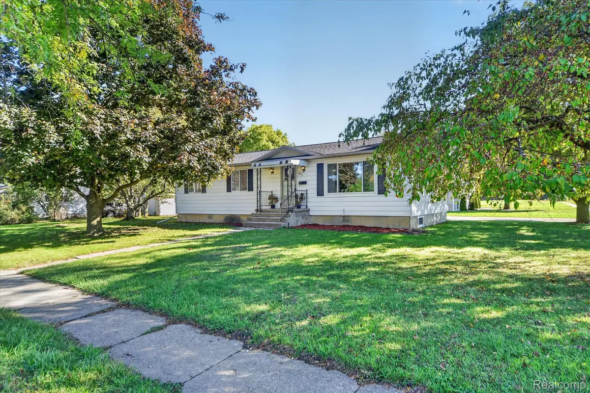 631 S Jeffery Avenue, Ithaca, MI 48847 - #1