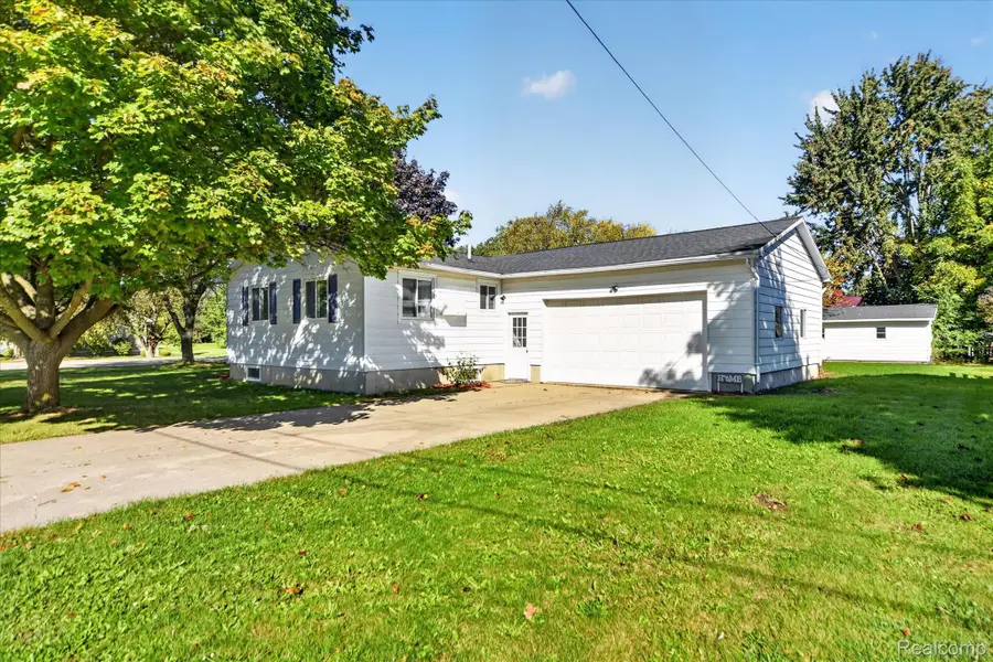 631 S Jeffery Avenue, Ithaca, MI 48847 - #2