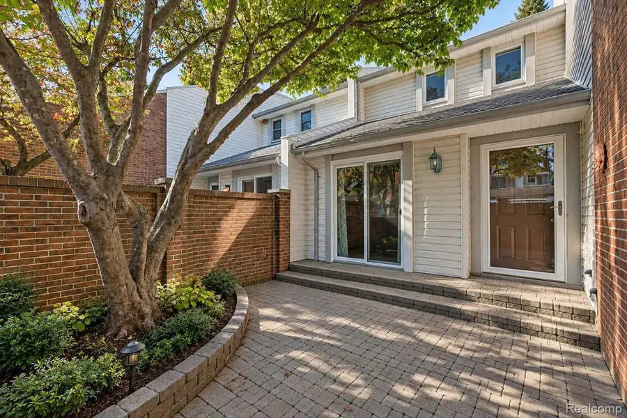177 E Long Lake Road, Bloomfield Hills, MI 48304 - #2