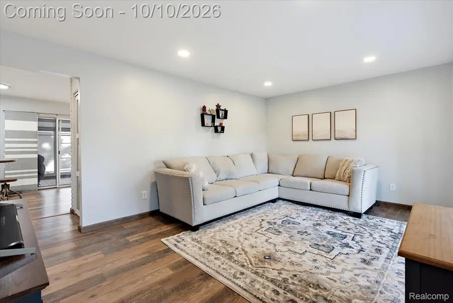 28752 Milton Avenue, Warren, MI 48092 - #3
