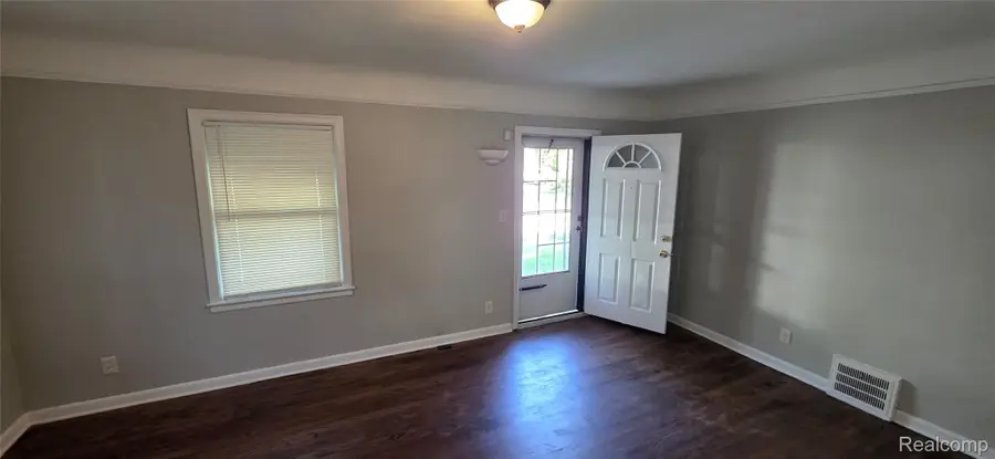 33 Monterey Street, Pontiac, MI 48342 - #2