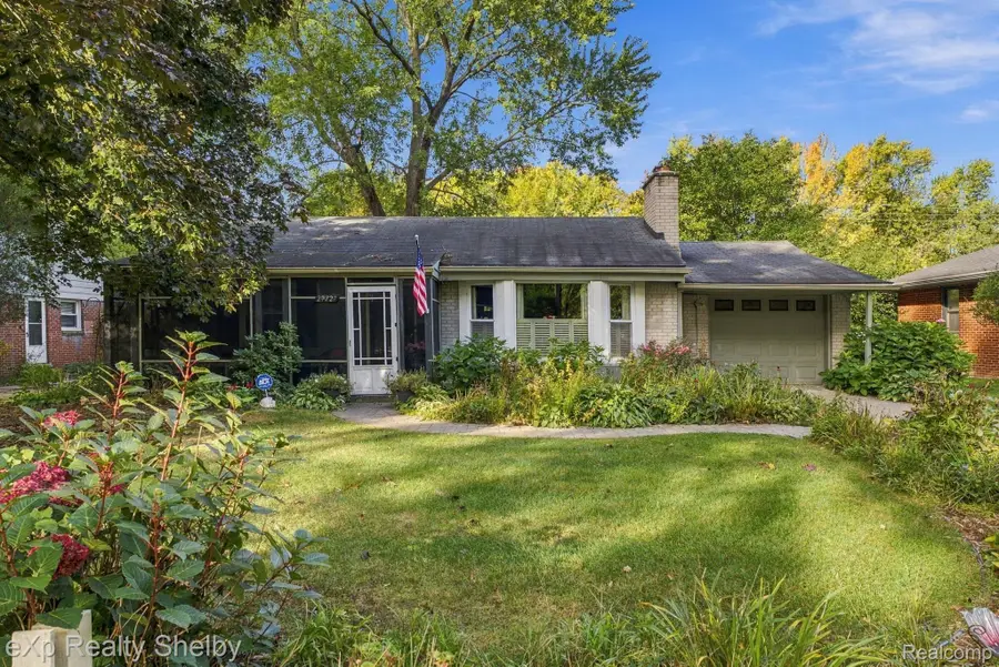 27727 Red Leaf Lane, Southfield, MI 48076 - #3