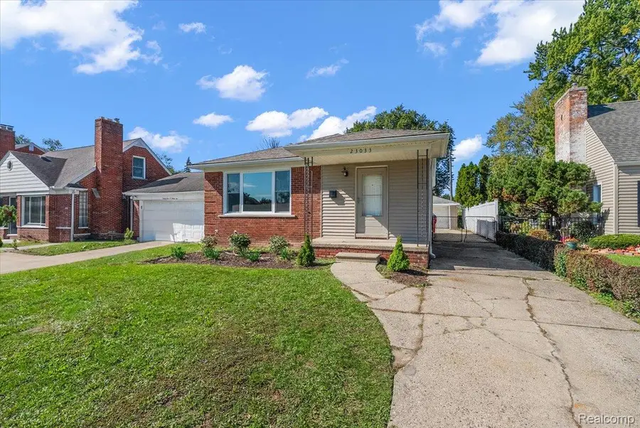 23033 Hayes Avenue, Eastpointe, MI 48021 - #3