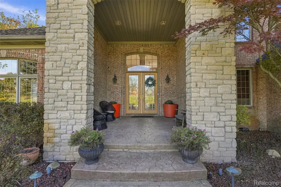 10136 Rosemarie Run, Brighton, MI 48114 - #3